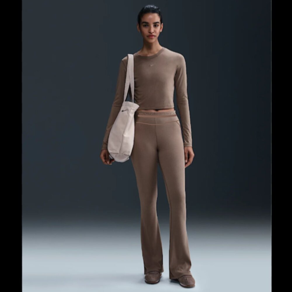 Brand New Women's Nike Flared Yoga Pants